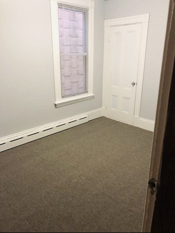 250 Princeton St - Photo 3 of 6