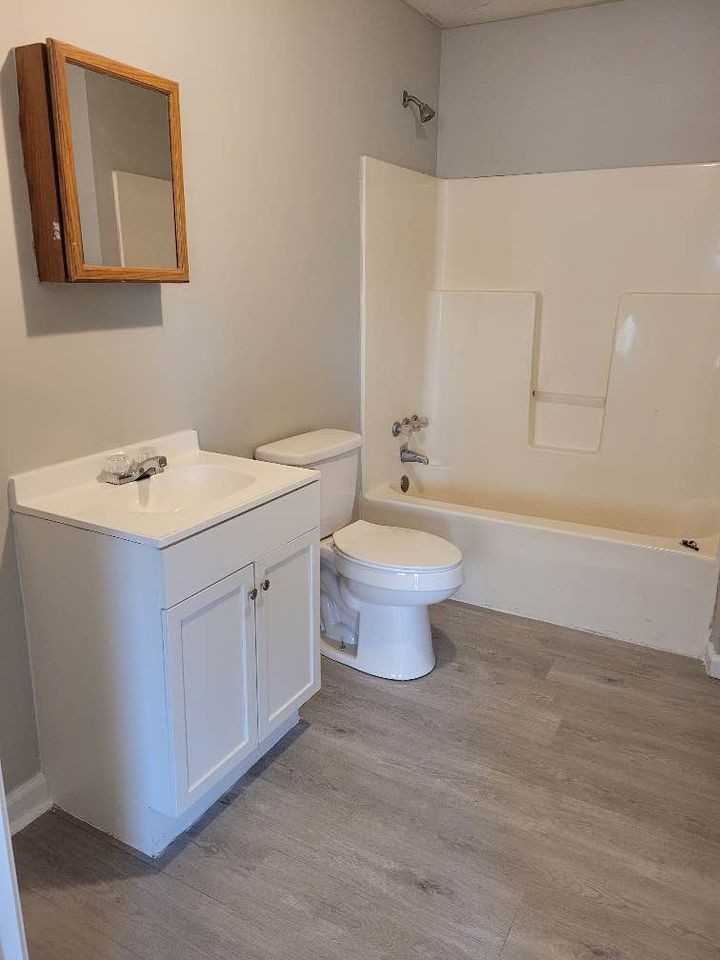 115 DR 980 - A14 #A14 - Photo 5 of 5