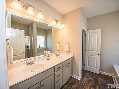 56 Wrenwood Dr #1 - Photo 4 of 45