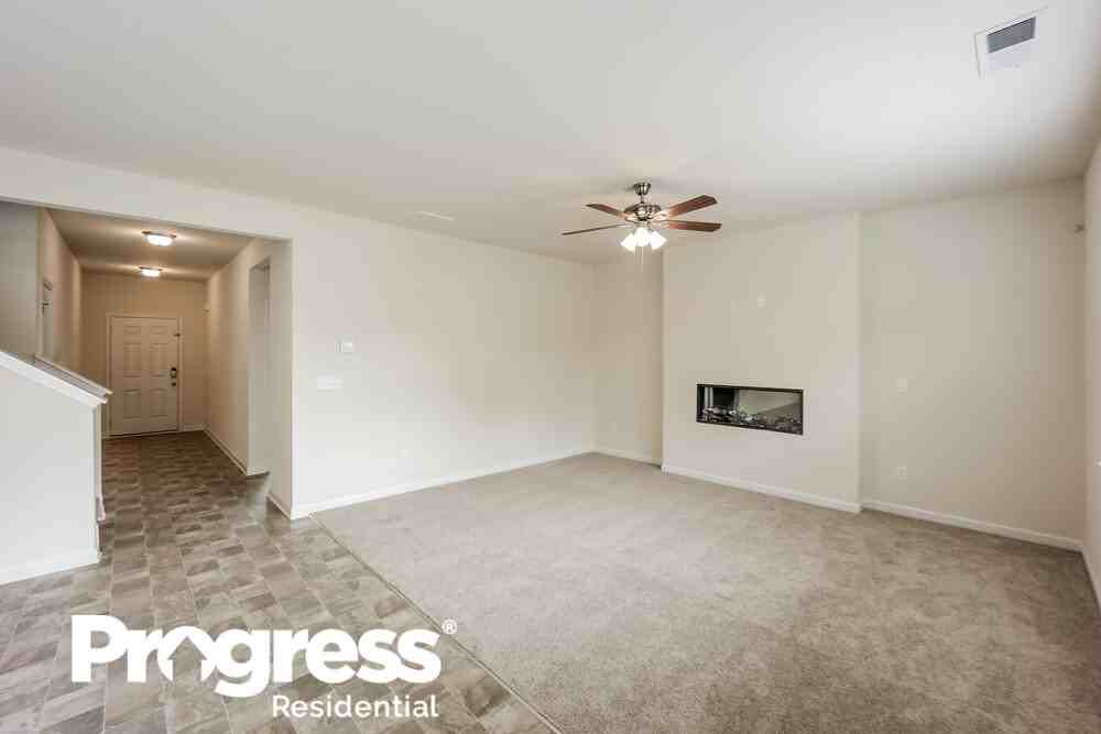 568 Overo Dr - Photo 5 of 17