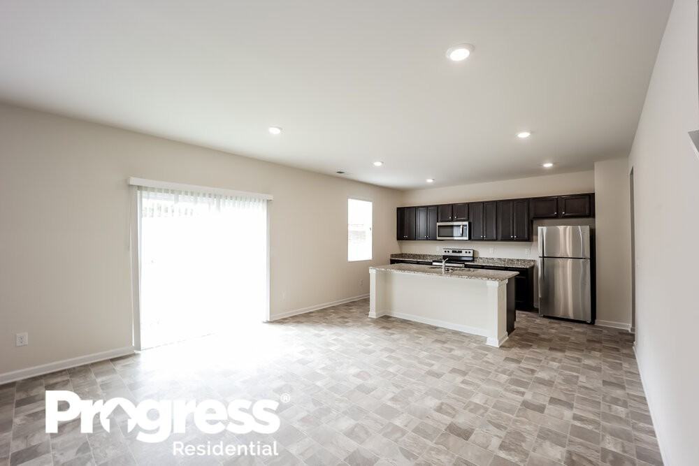 568 Overo Dr - Photo 7 of 17