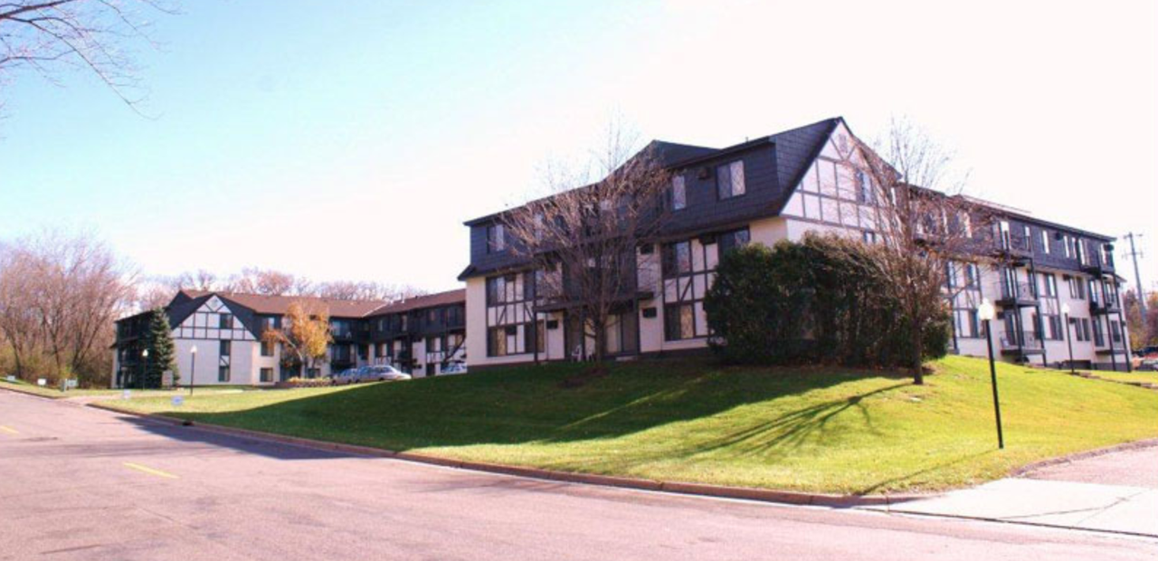 Charlton West - Photo 2 of 8