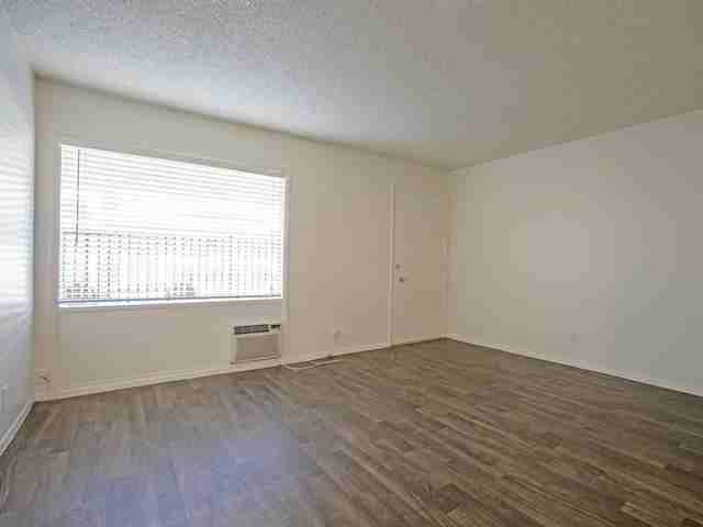1030 N 3rd St - Photo 6 of 23