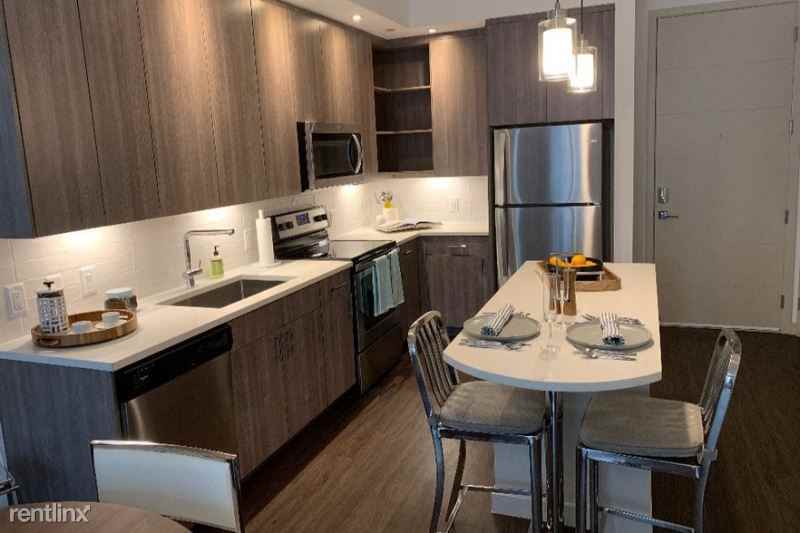 316 Ne 4th St - Photo 3 of 19