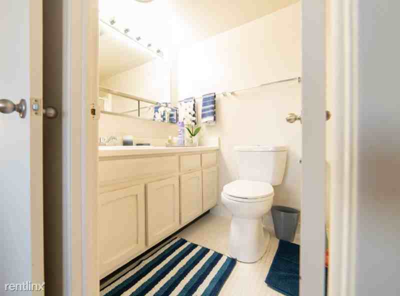 16300 W 9 Mile Rd - Photo 3 of 6