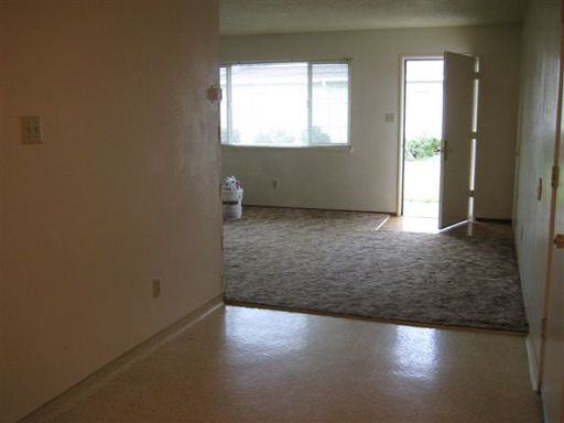 612 Santa Fe Ave - Photo 3 of 8