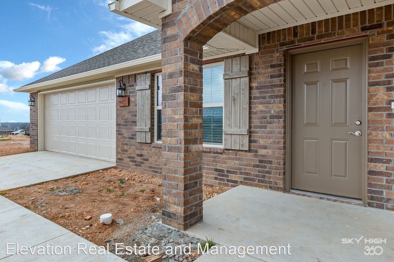 Ridge Street Apartments in Gentry, AR 72734 Zumper