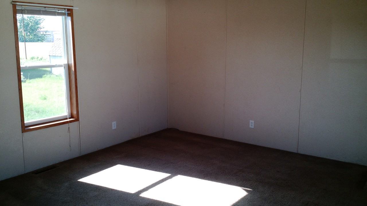 1532 49th St W - Photo 3 of 9