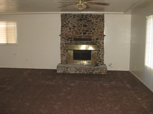 1552 W North Grand Ave - Photo 2 of 8