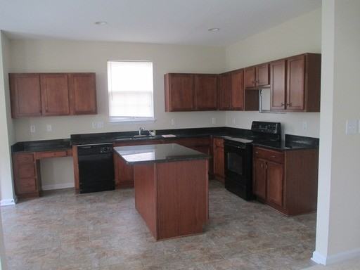 3339 Dutchman Rd - Photo 3 of 6