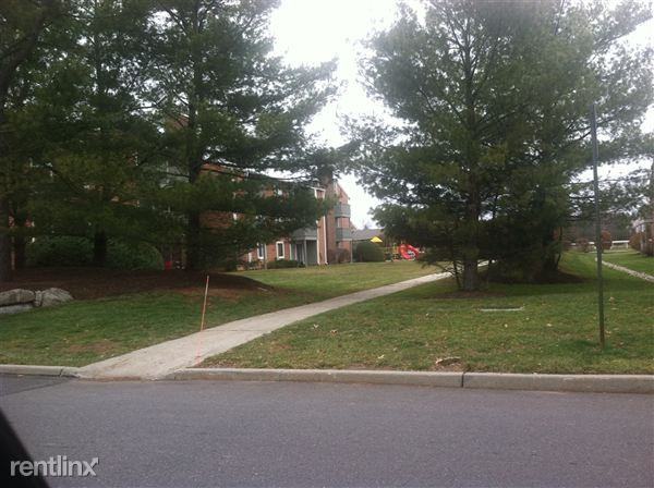 6811 Ravens Crest Dr - Photo 2 of 10