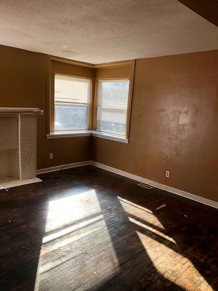 1021 Walnut St - Photo 2 of 6