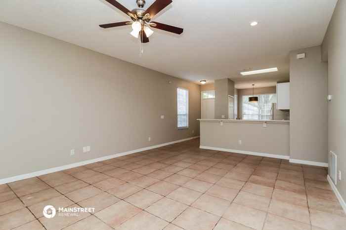110 Pamala Ct - Photo 3 of 16