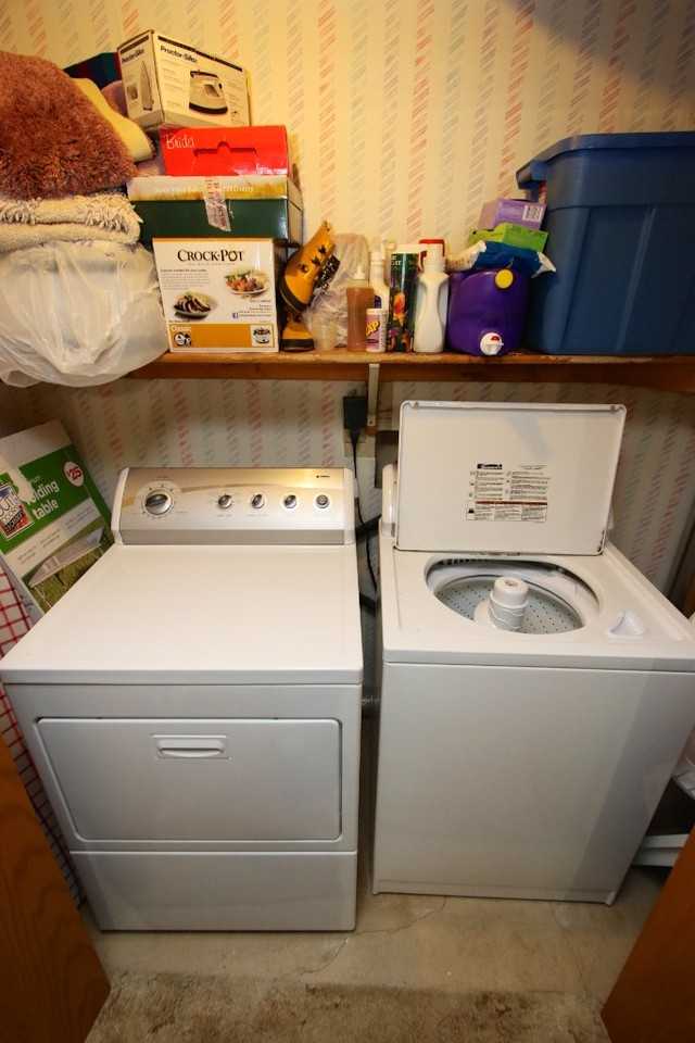 1043 Benedict Dr - Photo 3 of 5