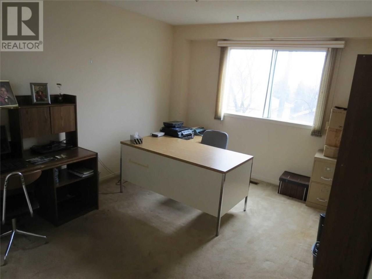 145 Fox Run - Photo 2 of 3