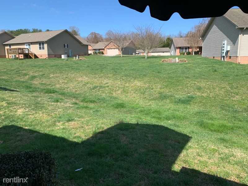 2108 2108 Pleasant View Drive 404 - Photo 2 of 16