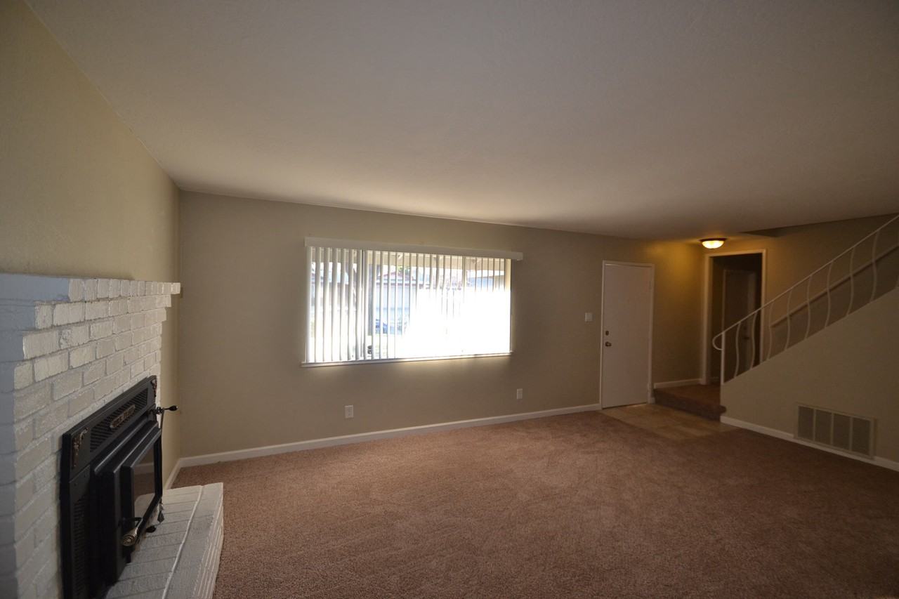 8897 Sawtelle Way - Photo 3 of 7