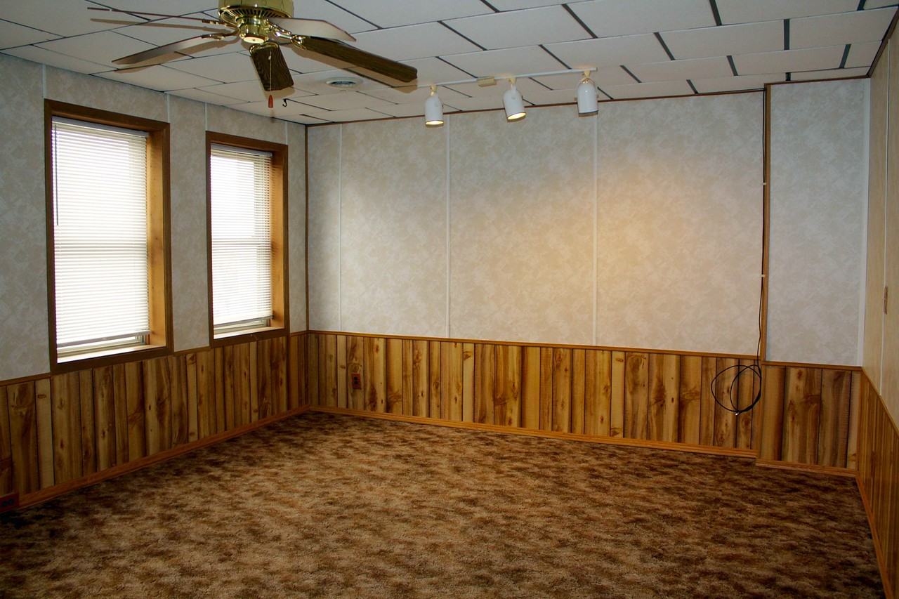 28 Main St S - Photo 2 of 12