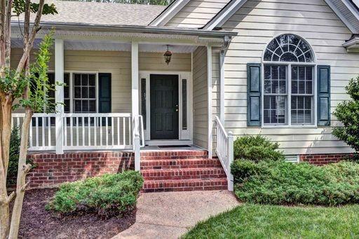 4842 Kingshire Dr - Photo 2 of 29