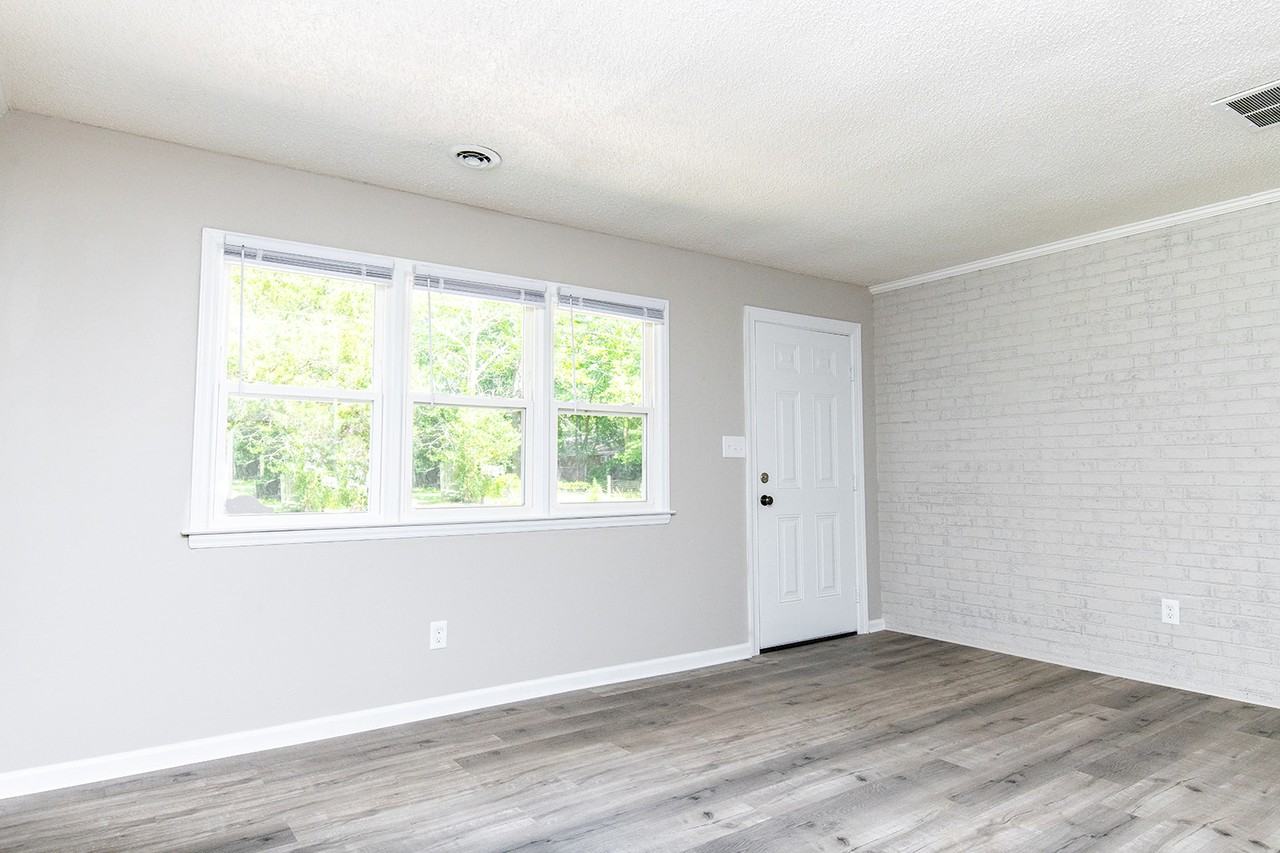 532 Mathews Street - Photo 3 of 9