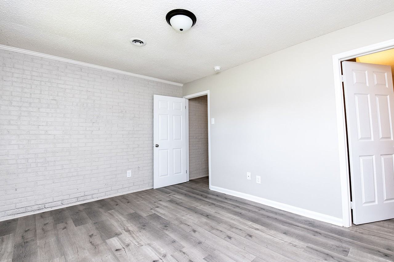 532 Mathews Street - Photo 7 of 9