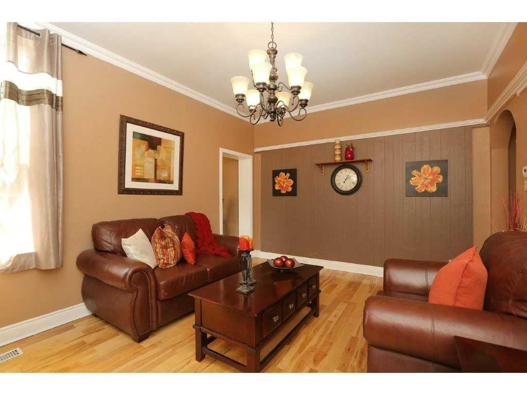 136 Augusta Street - Photo 3 of 10