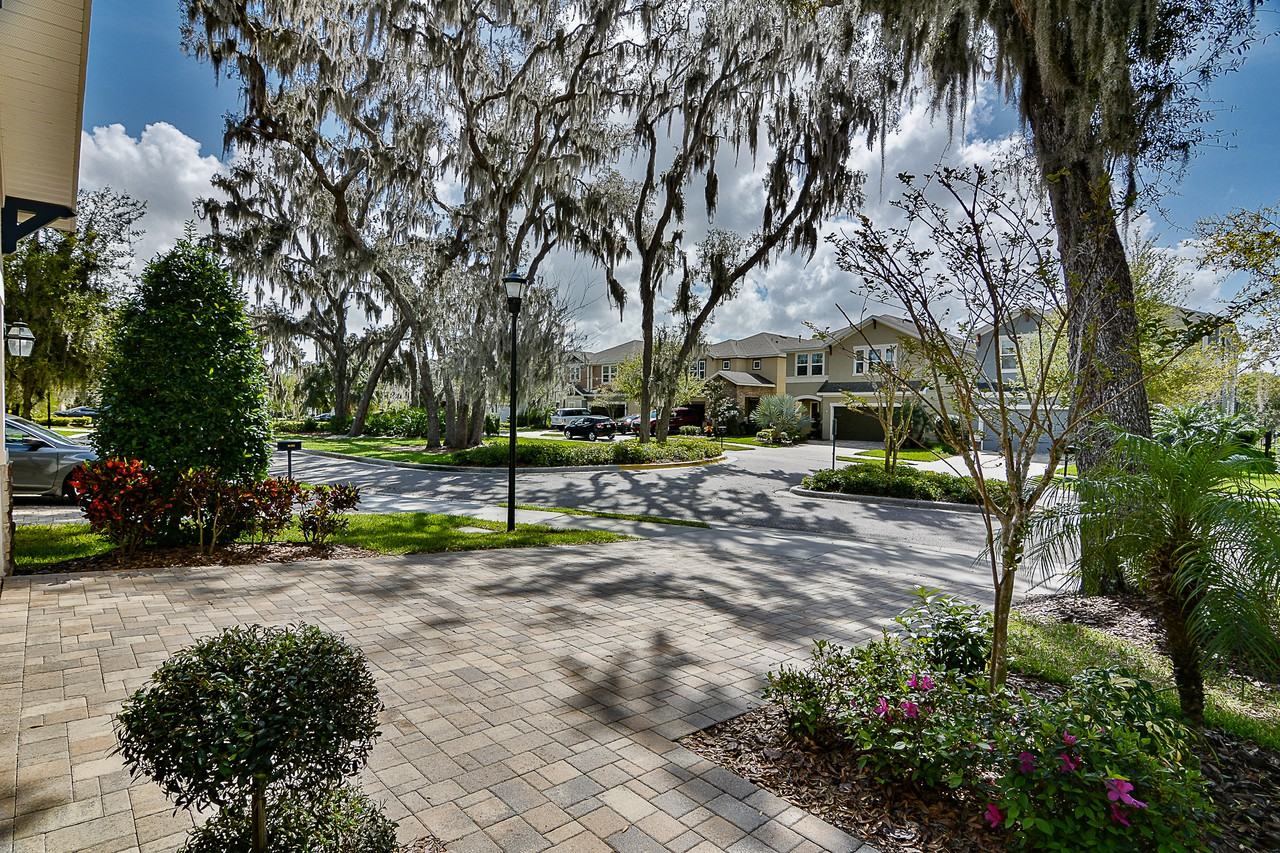 16226 Bayberry View Dr - Photo 3 of 24