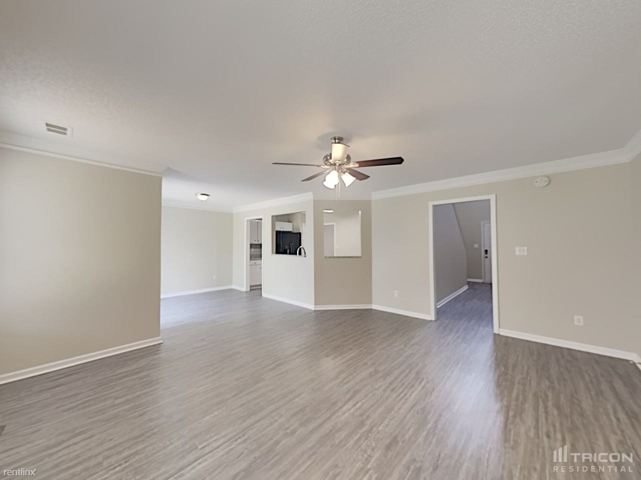 825 Raindrops Rd - Photo 2 of 18