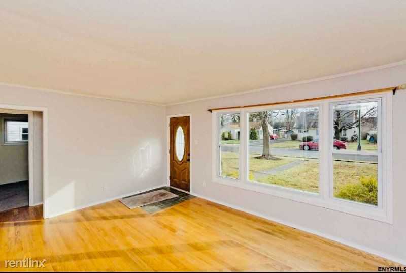 17 Jase Ct - Photo 3 of 15