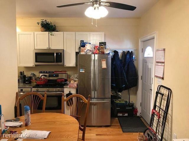 Sullivan Square - Photo 2 of 3