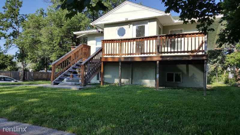 1107 W Story St - Photo 2 of 12