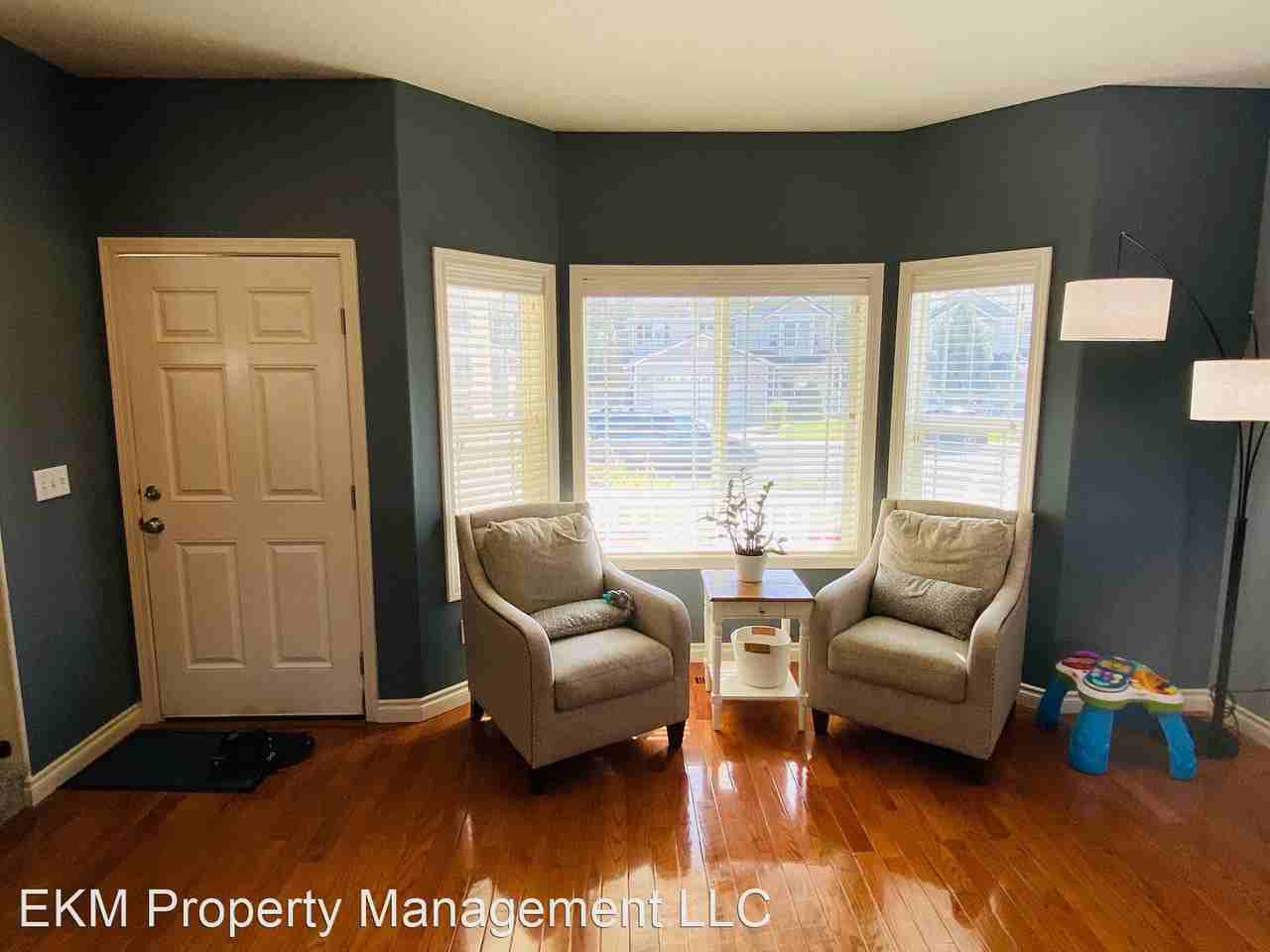 8704 Ne 84th St - Photo 2 of 27