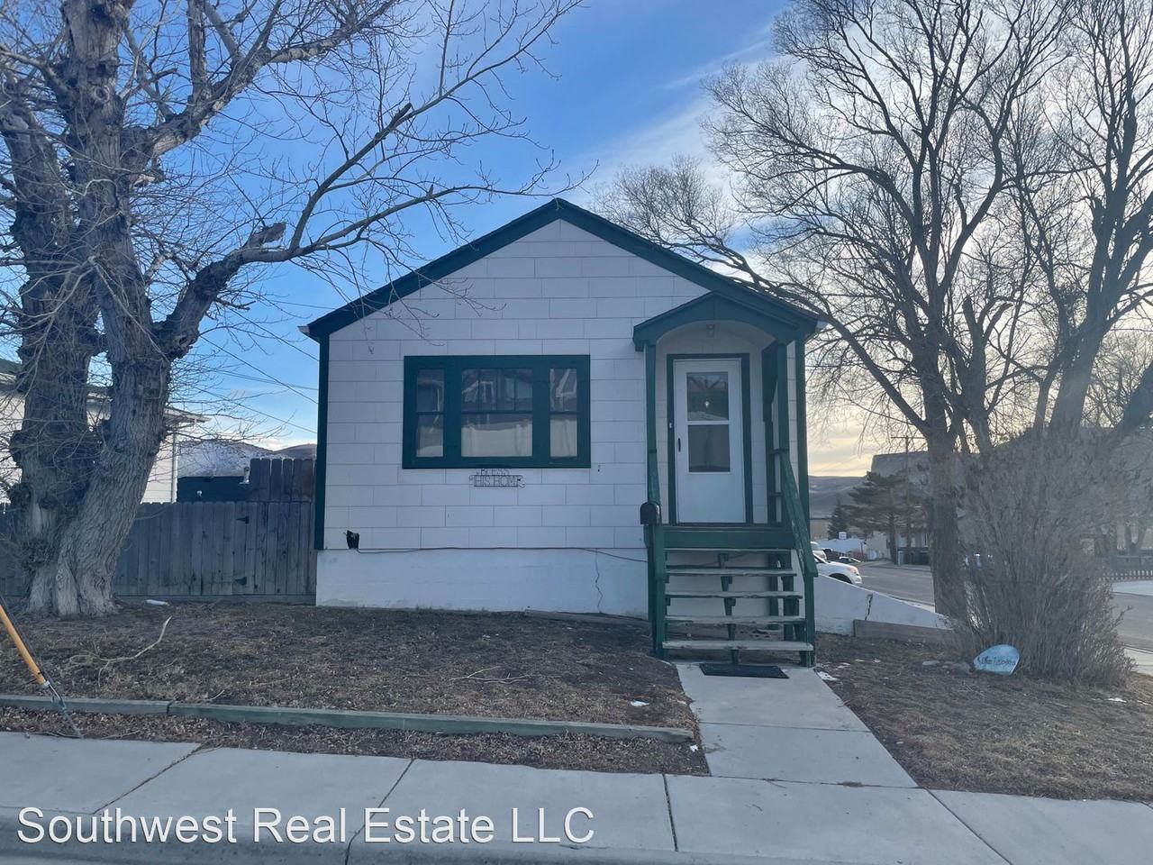 695 W 3rd North St - Photo 2 of 8