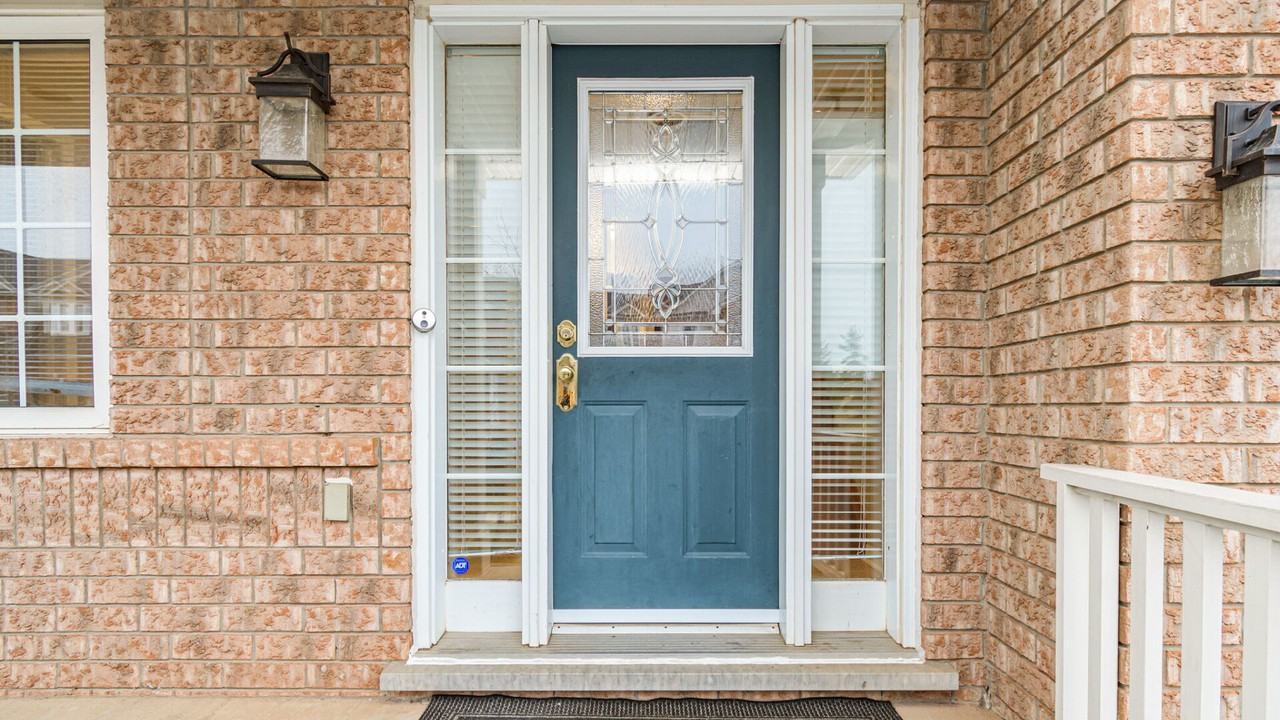 5916 Blue Spruce Avenue - Photo 2 of 40