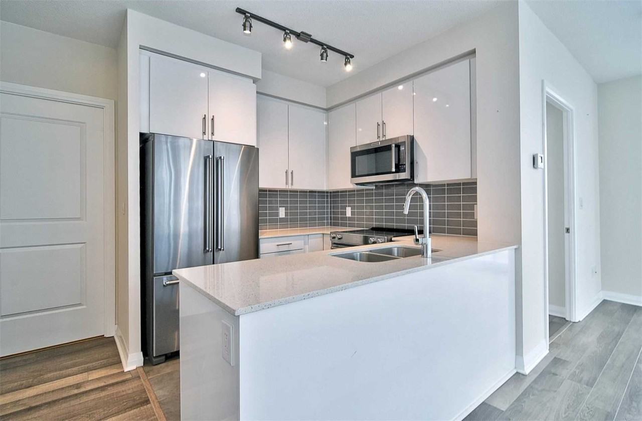 5025 Four Springs Avenue - Photo 3 of 16