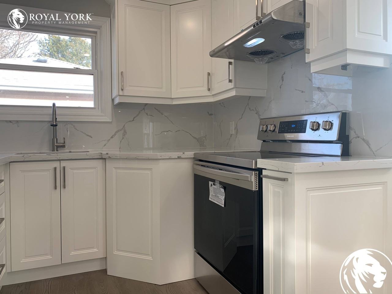 8 Hillcrest Ave #1 - Photo 3 of 18