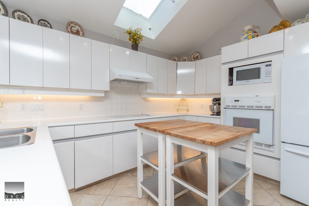 1456 Fulton Ave - Photo 2 of 32