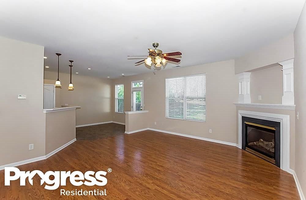 3825 Catawba Creek Dr - Photo 2 of 19