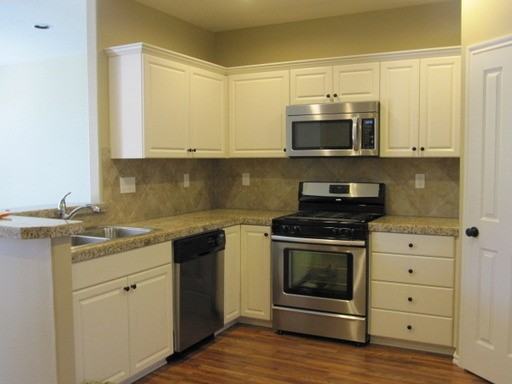 15908 NW Central Dr - Photo 2 of 10