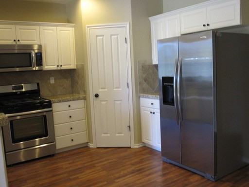 15908 NW Central Dr - Photo 3 of 10