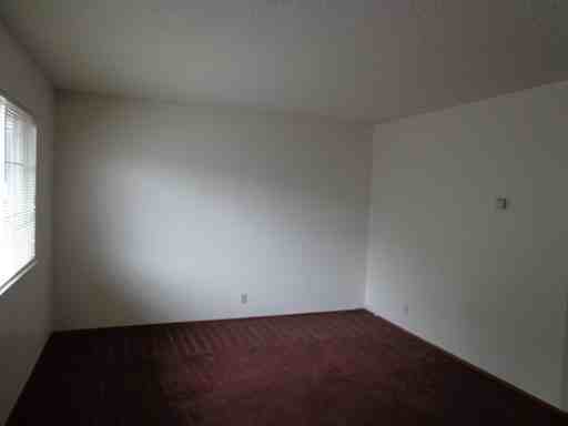 209 W 8th St - Photo 2 of 11