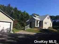37 37 East Wind Drive - Photo 2 of 14
