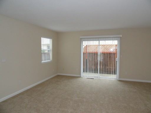 223 Boyce St - Photo 3 of 26