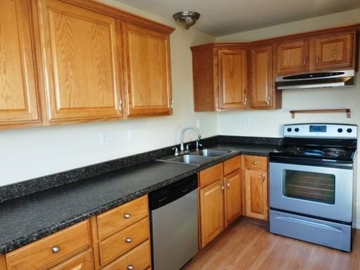 2904 26th St - Photo 2 of 9