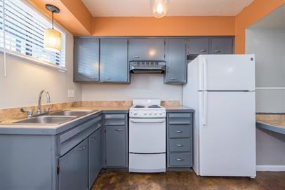 568 N. Broadway, Unit 14 - Photo 3 of 18