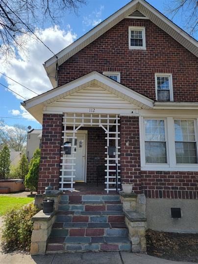 112 Shepherd Avenue - Photo 3 of 18