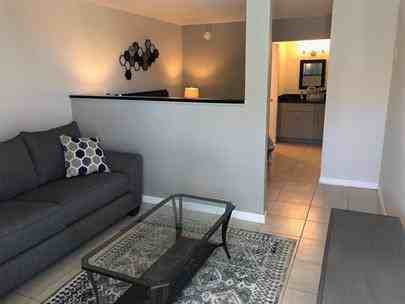 Colonial Apartments - Photo 3 of 33