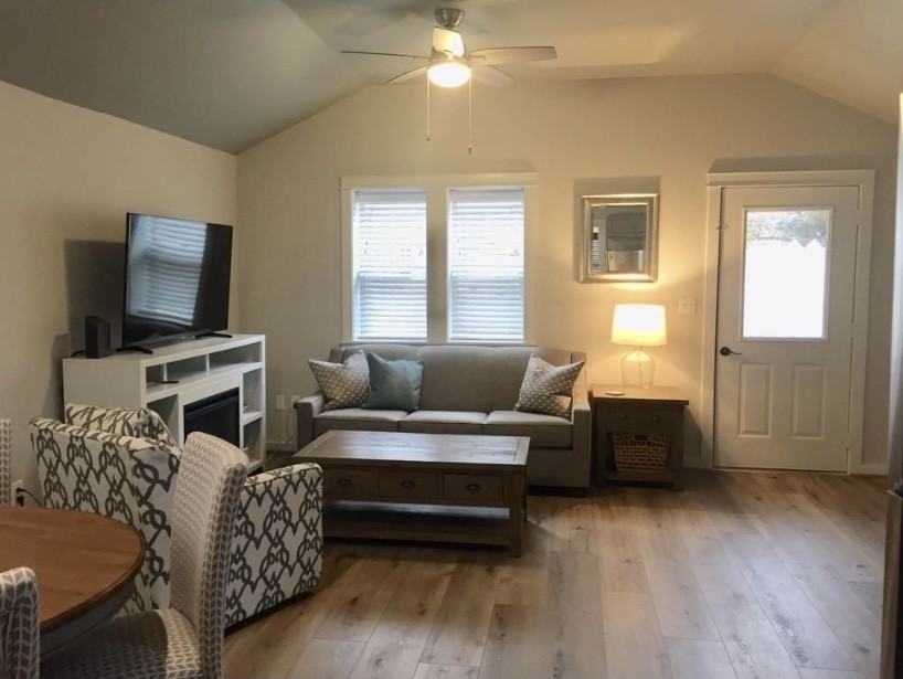 48 Owen St - Photo 2 of 9