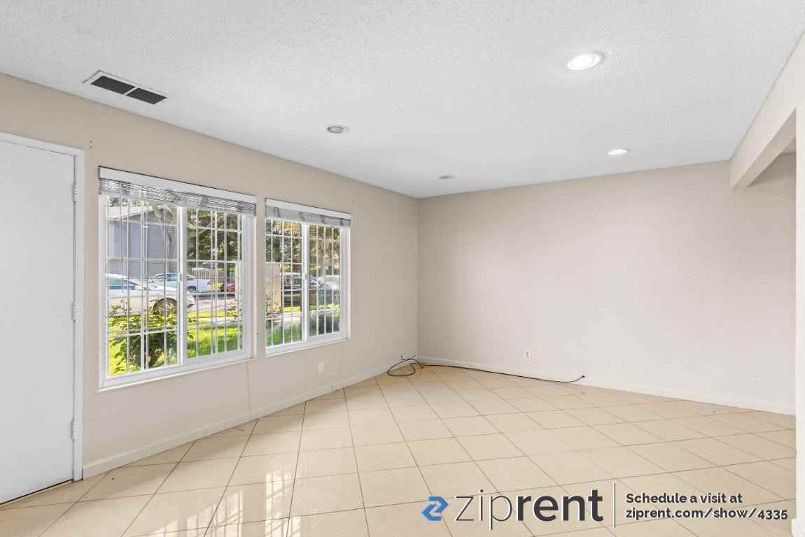 308 El Rancho Verde Dr - Photo 3 of 18