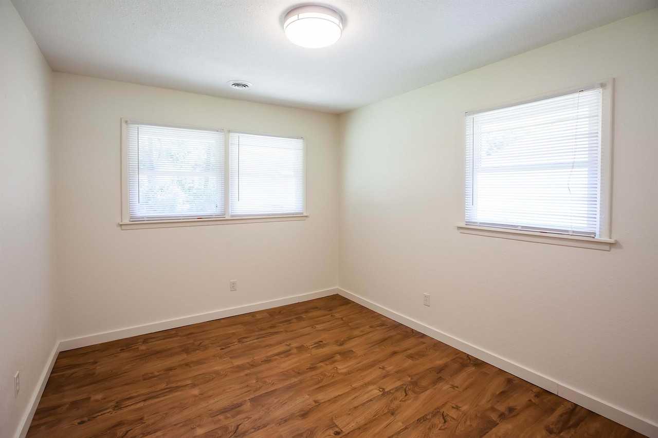 1504 Hartford Rd #1 - Photo 7 of 9